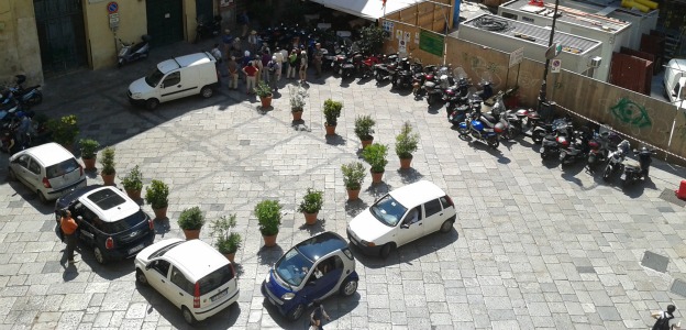 Piazza Bellini libera dalle auto| dopo la denuncia di Livesicilia