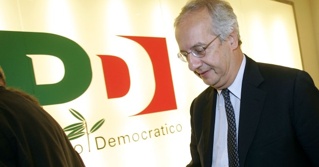 Veltroni bacchetta il Pd: | “Un errore appoggiare Lombardo”