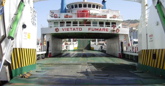 Rapina alla Caronte&Tourist| Un cliente rimane ferito