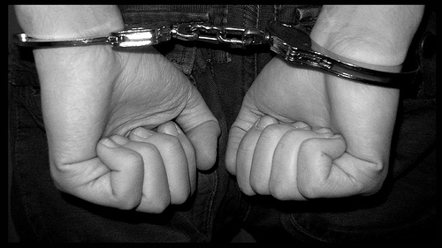 Stalking, manette per l’ex marito| che la tempestava di chiamate