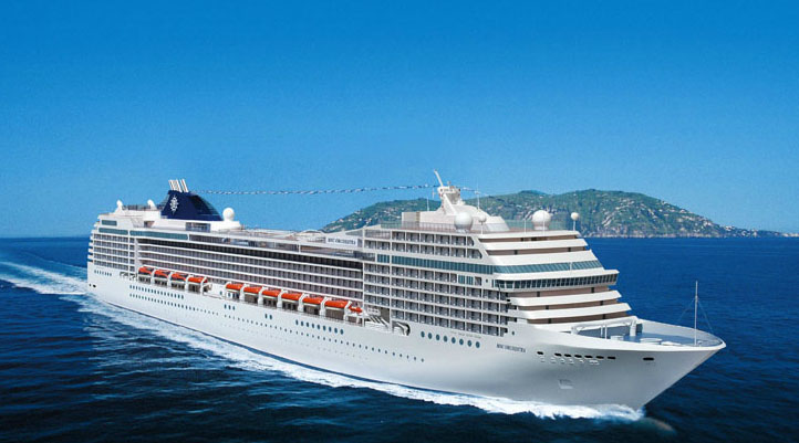 orchestra MSC Orchestra molla gli ormeggi