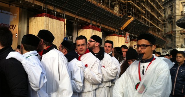 “U saccu”, il rito della festa | Il colore di Sant’Agata