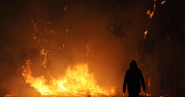 Incendio a Lampedusa | Bruciata una ex lavanderia