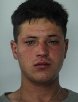 Aggredisce donna alle spalle |Squadra Mobile arresta 21enne