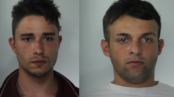 Rapinato un corriere espresso |La polizia arresta due giovani