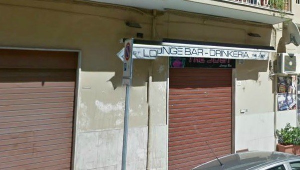 Sequestrati un pub | e una macelleria