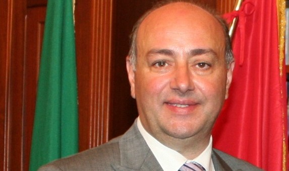 Casa-Municipio con l’auto di servizio | Indagato il vicesindaco di Marsala