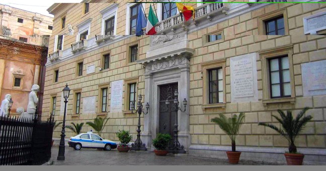 Sì al contratto decentrato | per i dipendenti comunali