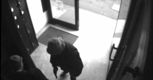 Irruzione in banca con pistola |Arrestato da carabinieri