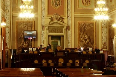 Finanziaria, ok sui Forestali | Tagli nella Sanità