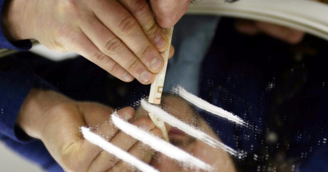 Droga nell’androne di casa | Un arresto