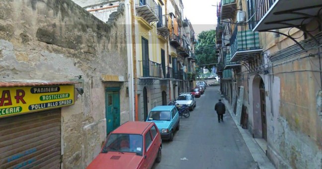 Far west nella notte a Ballarò | Spari in aria e rapina a 3 giovani