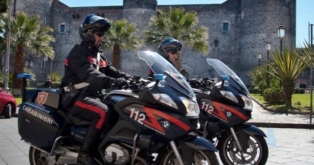 Militari in azione in via San Calogero | Arrestati due presunti pusher