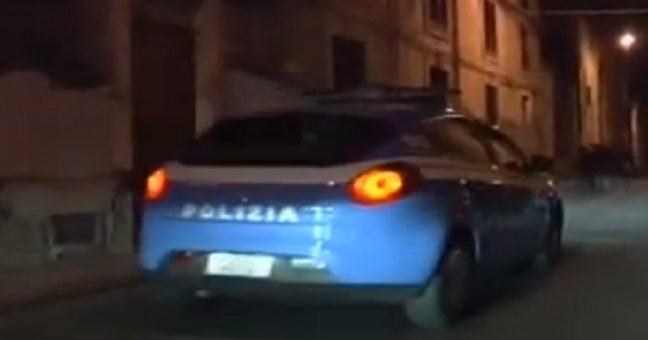 San Gregorio, rapina al benzinaio |ma due poliziotti facevano il pieno