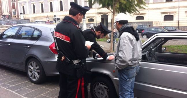Carabinieri contro parcheggiatori |Sanzionati 13 abusivi