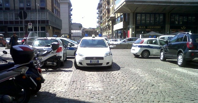 Vigili in azione in corso Sicilia |contro ambulanti e abusivi