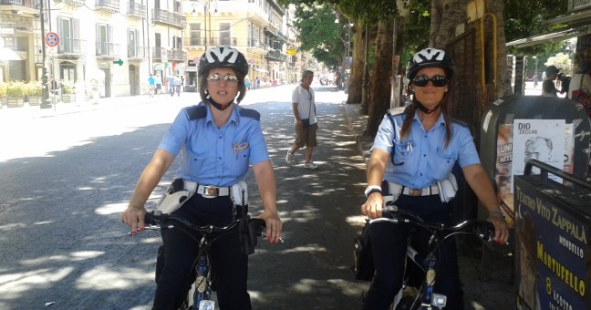Vigili a difesa dei turisti| Partono le pattuglie in bici