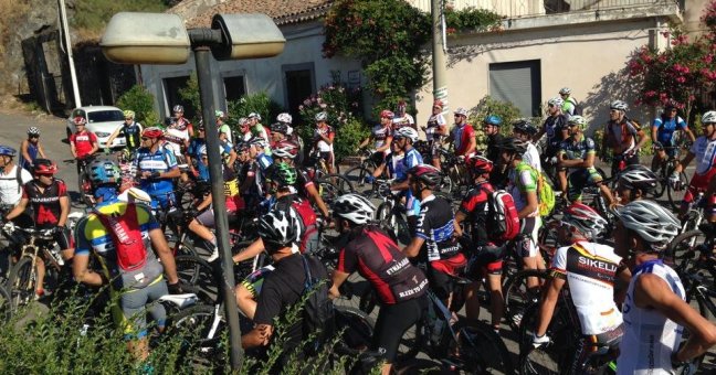 Successo per l’Etna Marathon| Ottanta biker sul vulcano