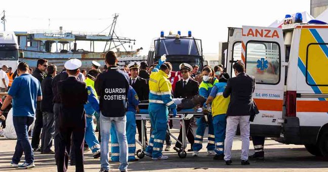 Sbarchi, fermati due scafisti |per immigrazione clandestina