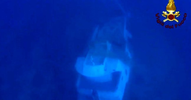 Quel barcone sul fondo del mare | Guarda il video dei vigili del fuoco