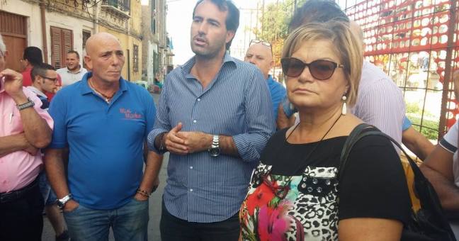 Brancaccio, protesta in strada| “Riaprite il passaggio a livello”