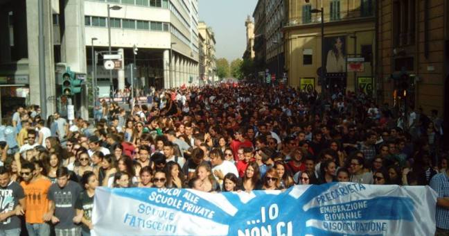 Studenti in piazza a Palermo | Giornata di caos in centro