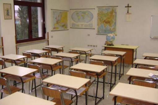 Lingua, lavoro, legalità |Corso per 100 immigrate