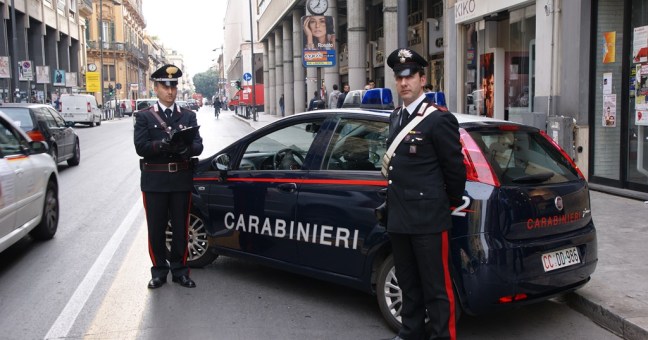 Bambina si smarrisce a Palermo |Trovata dai carabinieri