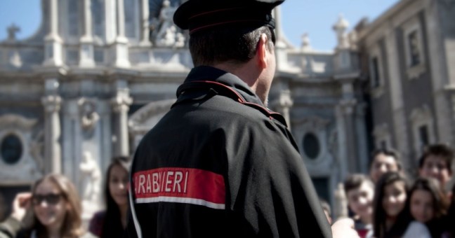Viale Ionio, nonnina impaurita |salvata da carabinieri e pompieri