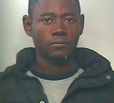 Beccato in casa a rubare gioielli |Carabinieri arrestano 19enne