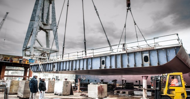 Fincantieri, la nave si allunga| Posato il primo blocco