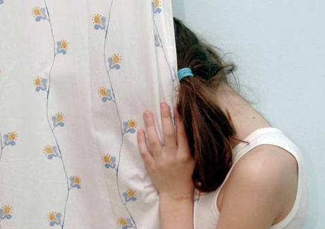 Sito con immagini pedopornografiche| Meter denuncia alla polizia postale