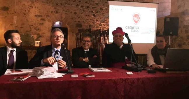 Trasporti e musei in rete |Consegnata la prima Cataniacard