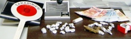Spaccia droga nella bambinopoli |In manette un presunto pusher