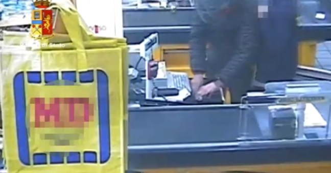 Rapina al supermercato |Due arresti, uno è minorenne