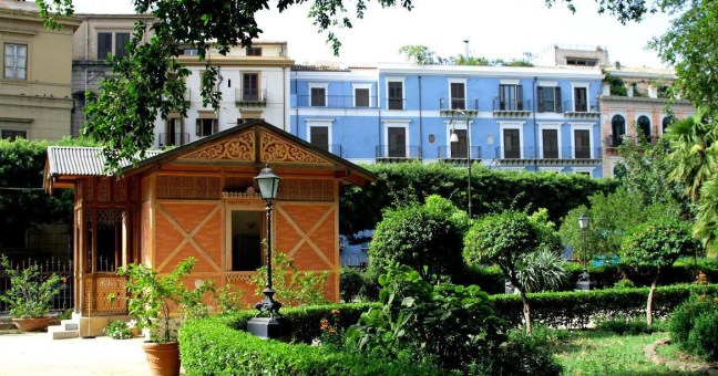 Giallo a Villa Garibaldi | Sparisce una statua in bronzo