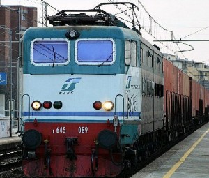 Termini, treno investe un anziano | La polizia indaga sull’incidente