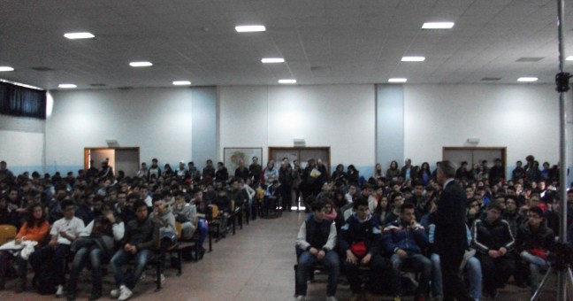 I rischi nel mondo di internet |La polizia postale a scuola