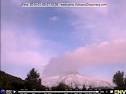 Etna, attività di degassazione | con lo sfondo della neve