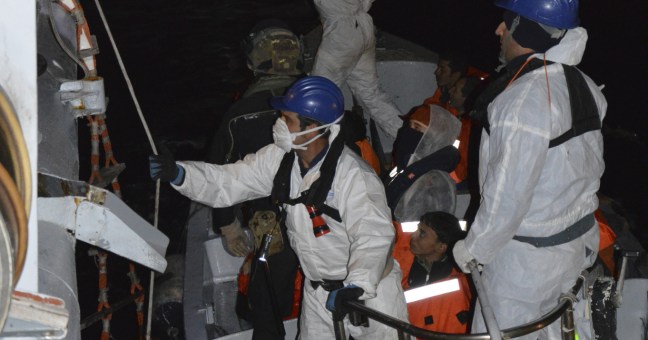 Post razzisti, il sindacato Coisp: |”Destituirlo dalla Polizia di Stato”