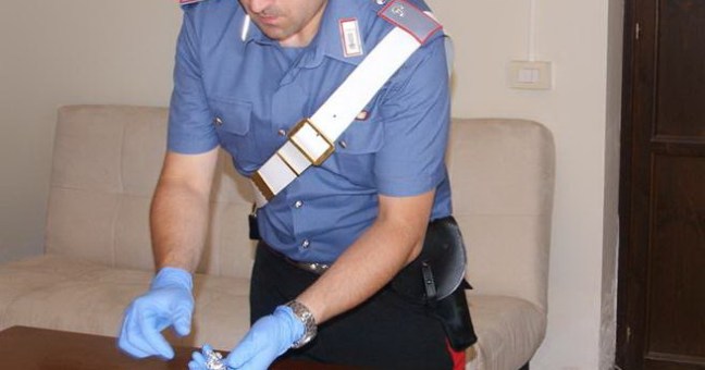 Librino, 23enne arrestato |per spaccio di marjiuana