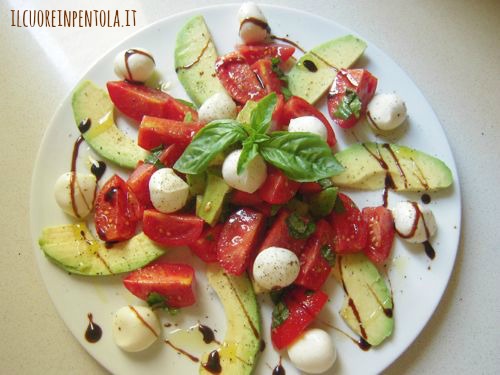 insalata-avocado-mozzarella