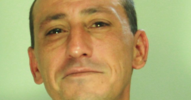 Tenta di rapinare un anziano |appena fuori dall’ufficio postale