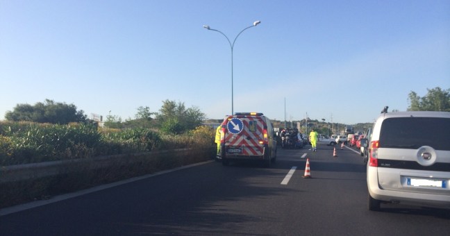 Incidente sulla tangenziale |Coinvolti due camion, un ferito