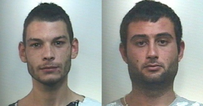 Scippano una 54enne: | fermati dai carabinieri