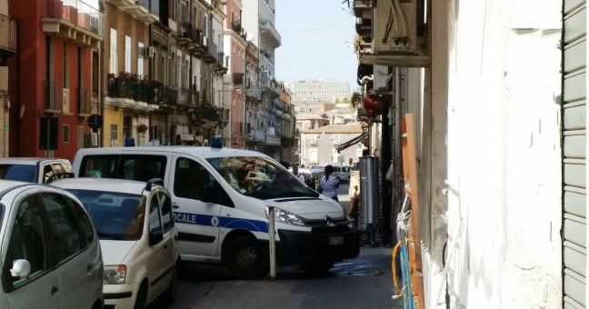 Blitz della Polizia Municipale |Oltre 3000 articoli sequestrati