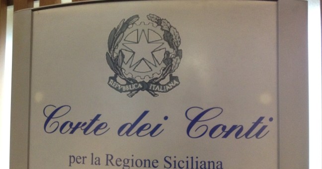 Funzionario del fisco condannato | Dovrà risarcire 134mila euro