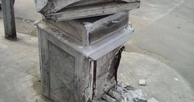 Decollati, vandali in azione| Distrutto lo storico stelo