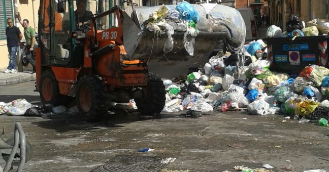 Ripulita la via Cuba | Ma non si spegne la polemica