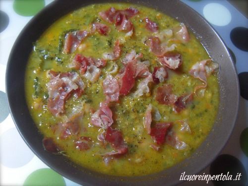 zuppetta-di-zucca-verza-e-speck